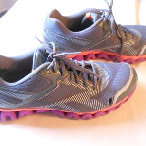 Reebok Wmn's Finlite Wavy Sole Running Shoes, sz 9